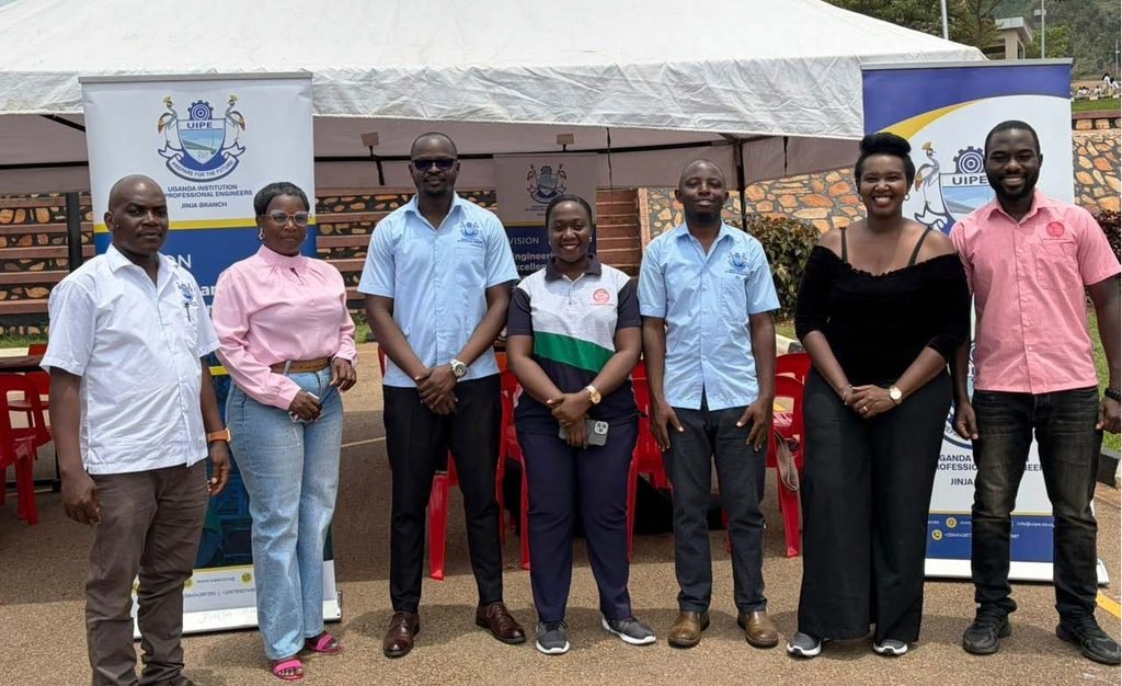A team from Uganda Institute of Professional
Engineers Jinja and Uganda National Association
of Builders,Suppliers and Engineering
Contractors (UNABSEC)